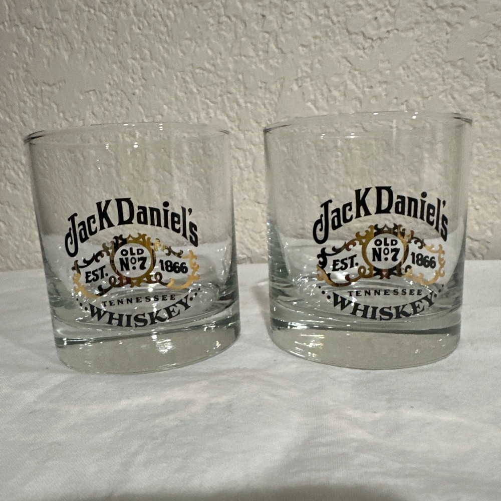 Jack Daneils Tennesee Whiskey Glasses Old No.7 Gold Design